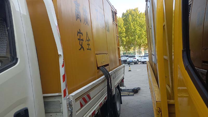 长子如何判断柴油发电机组和UPS电源的切换时间是否符合要求？